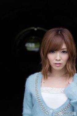 孕妇趟开大BB
